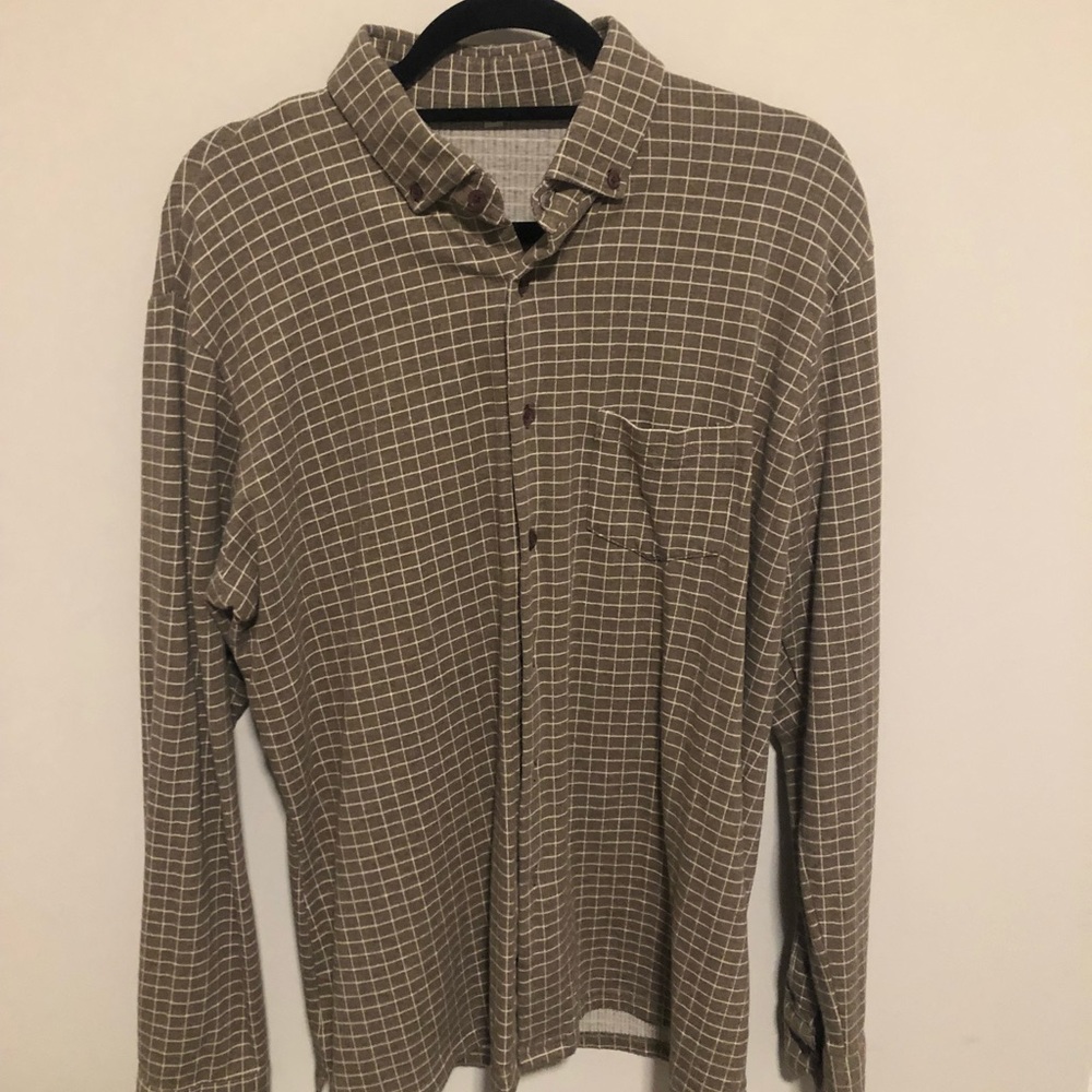 Casual stretch button down